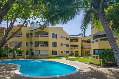 Image de Top-floor beachfront condo in luxury resort, 2bd 2bth, sea views and more…
