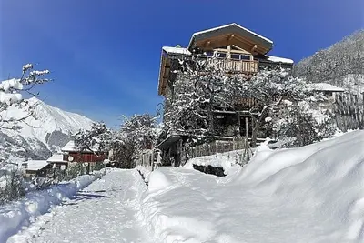 Image de Appartement Chic Le Marmotton - Chalet Neuf - 4pers - Les 3 Vallées - Lit Cabane