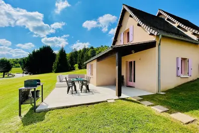 Image de Les Sources \"Vip Dyna\" terrasse panoramique, Spa, piscine, étang de pêche. . .