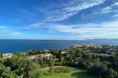 Image de Magnifique 3 chambres Jacuzzi Vue mer Cannes