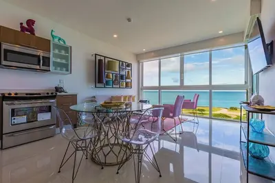 Image de Beach babe! An Amazing Ocean view Condo for 6.