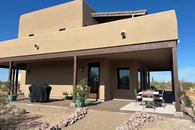 Image de home backs to the state park, heated saltwater pool and jacuzzi