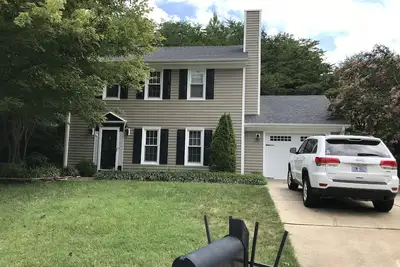 Image de Inviting home for rent for furniture market and furniture business rentals.