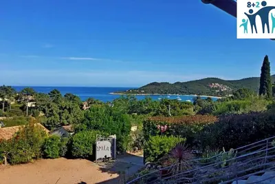 Image de Villa, superbe vue mer, piscine couloir de nage chauffé, plage à 9mn à pied