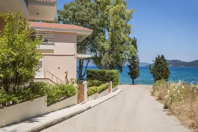 Image de Appartement de luxe a Cephalonie | Appartement Meli | 2 chambres | Piscine | Karavomilos