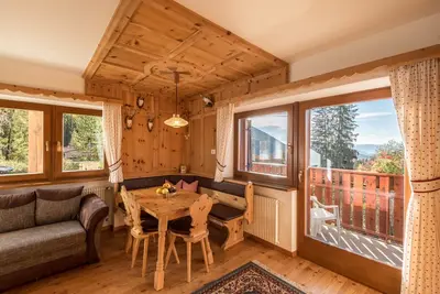 Image de Appartement \"Sella Seis\" près de Seiser Alm avec vue sur montagne et jardin