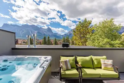 Image de Rundleview - Impeccable Design and Private Hot Tub