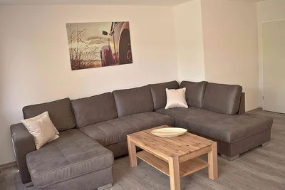 Image de Spaciously furnished vacation apartment with balcony