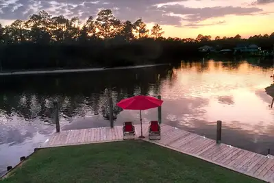 Image de Jourdan River House: Enjoy life on the river!