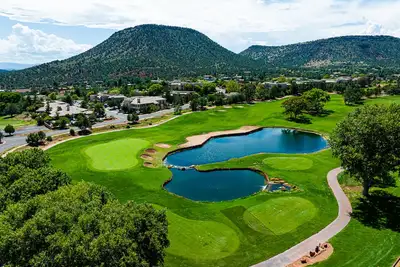 Image de Sedona Hangout On The Green-Game Room & Outdoor Lounging+Hot Tub & Golf Course!