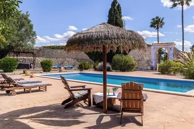 Image de Maison de vacances rustique \"Son Costa\" avec vue sur la montagne, jardin, piscine et Wi-Fi