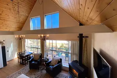 Image de Fairway Chalet- Mountain cabin on the golf course