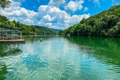 Image de Waters Edge Lakefront w/ Kayaks, Fire Pit and Dock