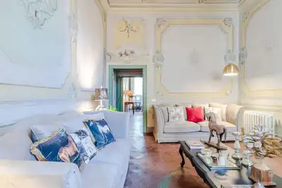 Image de 8 Bedrooms Luxury Apartment in the Heart of Lucca