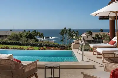 Image de Oceanfront Four Seasons Private Villa With Pool