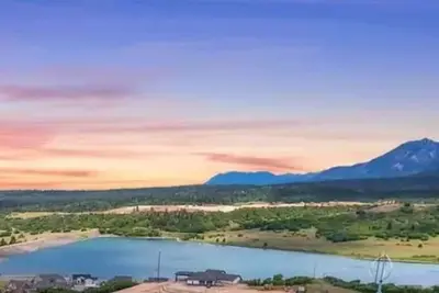 Image de 2br♥Mountain&Lake view♥Hot Tub+MiniGolf+Pool Table