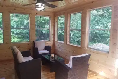 Image de Tainter Cabins