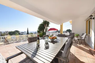 Image de Villa for 8 people with private pool & bbq. 5 min drive from beach!