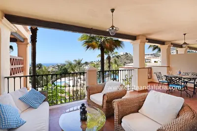 Image de Apartment with sea view. Communal pool, near golf and short drive beach!