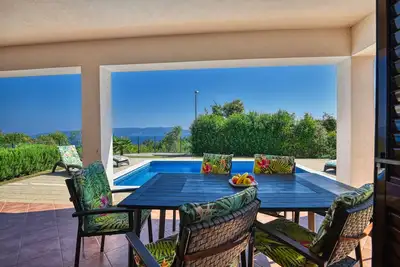 Double villa with great sea views close to the beach