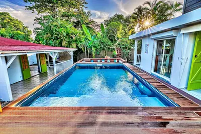 Image de Villa à 8 min a pied de la plage du Bourg de Sainte Anne