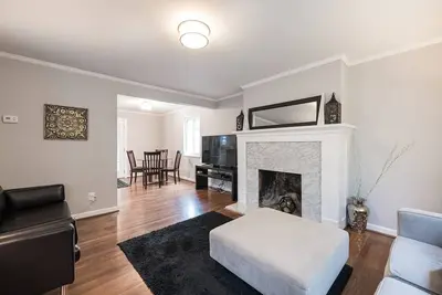 Image de Extraordinary Old Town Alexandria Home!