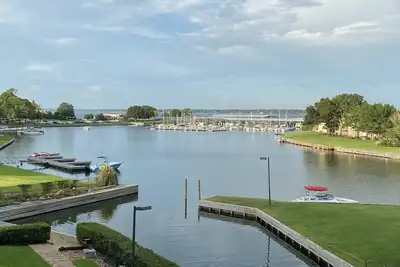 Image de Beautiful Lake Conroe and Walden Marina Views!