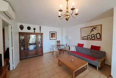 Image de \"Le Majestic\" Très grand T2 Clim & Fibre à 5 min gare St Roch centre-ville