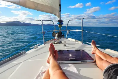 Image de Dormez sur l'eau, privatisez un charmant voilier à Grand Anse!