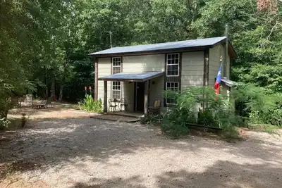 Image de Coyote Creek Loft Cabin with Wood Burning Stove, Firepit, Private Outdoor Area