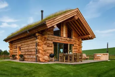 Image de Eildon Melrose Holiday Cottages & Log Cabins - Luxury Log Cabin with Hot Tub