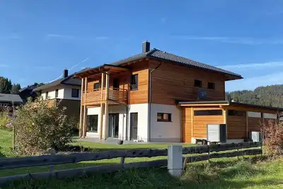 Image de Haus Bergheimat - spacious modern vacation home in Weißbriach with garden