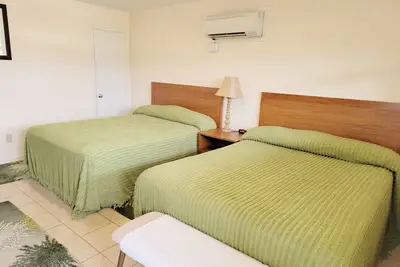 Image de The Lake Store Lodging Room #6