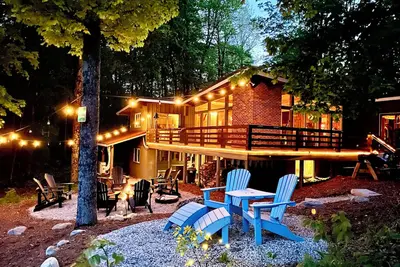 Image de Golf & Ski Retreat; Sleeps 13, Just 5 min to 6 Top Golf Courses