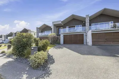 Image de Lake View Bliss - Lake Taupo Holiday Home