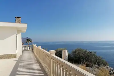 Image de House directly by the sea with unbelievable sea look; Aguilas-Todosol