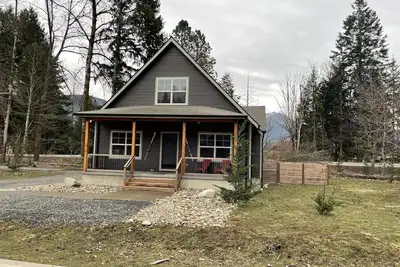 Image de The Packwood Wolf Den - In the ❤️ of Packwood! Hot tub!