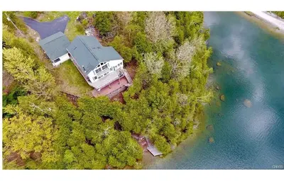 Image de Tranquil Upstate Ny Lake House