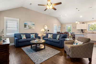 Image de Z's Escape: Close to the Beach, Shopping and Dining; Short Stays Anytime