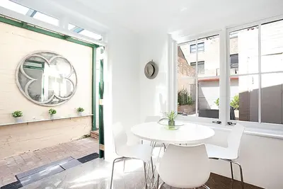 Image de Executive Excellence - \"Bligh House\"