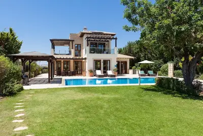 Villas supérieures Aphrodite Hills | Villa Supérieure 0336 | Climatisation | 4 chambres | Paphos