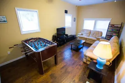 Image de Sandy Oaks: The Best of Both Worlds!