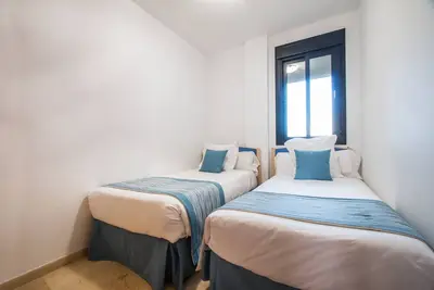 Image de 3 bedroom apartment in Benidorm. Magic Atrium Plaza