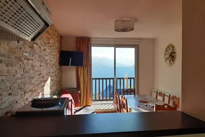 Image de T2 cosy 6 pers avec accès pistes, balcon, lave-linge à Peyragudes