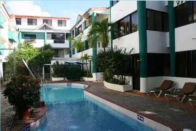 Image de Dowtown guest-friendly 2bd condo steps from all shops/bars/beaches/restaurants