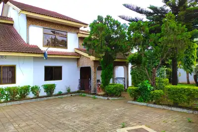 Image de Tours with Kunta Safaris & treks house