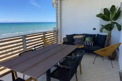 Image de Your Seafront Terrace-25 mt from the beach-Wifi-Gas Barbecue - 5 stars
