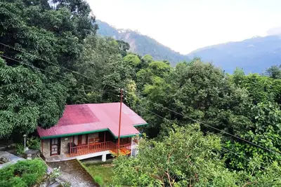 Image de Silent Valley Alchauna along beautiful River