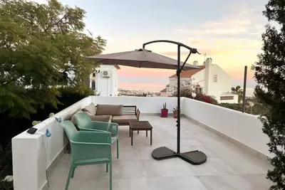 Image de Beach, Sun, Golf and Wine, a beautiful 2br apartment in the heart of Benalmadena