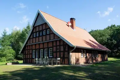 Image de New: Waldhaus. Stylish half-timbered house + barrel sauna